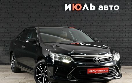 Toyota Camry, 2017 год, 2 600 000 рублей, 3 фотография