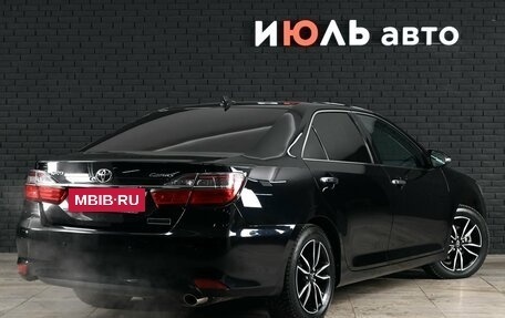 Toyota Camry, 2017 год, 2 600 000 рублей, 6 фотография