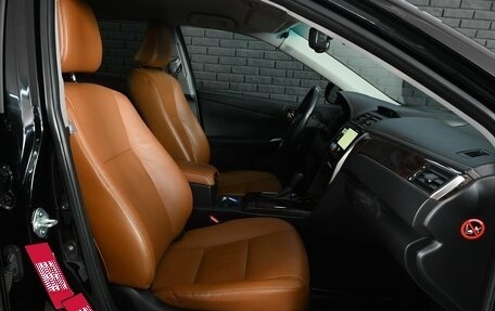 Toyota Camry, 2017 год, 2 600 000 рублей, 9 фотография