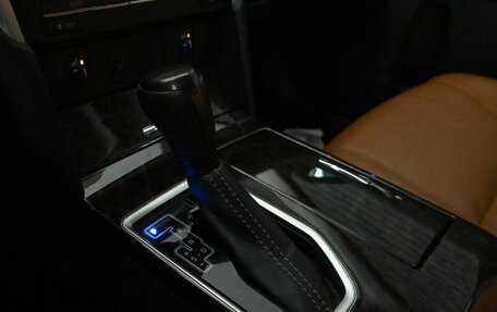 Toyota Camry, 2017 год, 2 600 000 рублей, 16 фотография