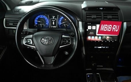 Toyota Camry, 2017 год, 2 600 000 рублей, 15 фотография