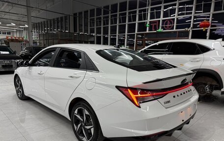 Hyundai Elantra, 2023 год, 1 640 000 рублей, 16 фотография