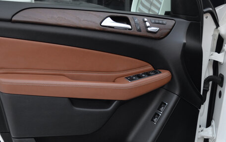Mercedes-Benz GLS, 2017 год, 5 000 000 рублей, 20 фотография