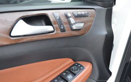 Mercedes-Benz GLS, 2017 год, 5 000 000 рублей, 21 фотография