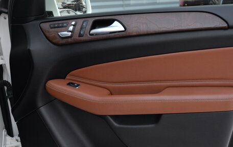 Mercedes-Benz GLS, 2017 год, 5 000 000 рублей, 34 фотография