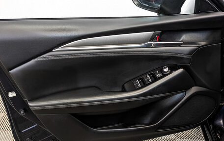 Mazda 6, 2019 год, 2 399 000 рублей, 17 фотография