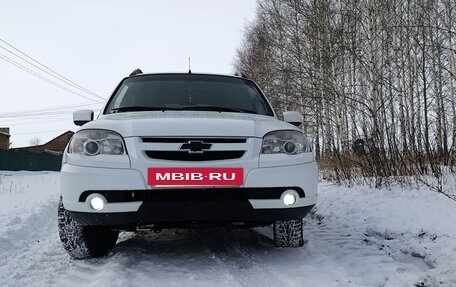 Chevrolet Niva I рестайлинг, 2012 год, 535 000 рублей, 2 фотография
