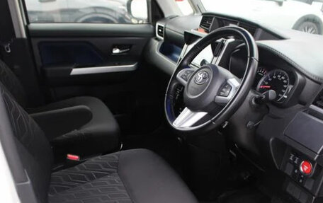 Toyota Tank I, 2018 год, 905 000 рублей, 9 фотография