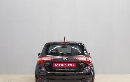 Toyota Vitz, 2017 год, 1 299 000 рублей, 6 фотография