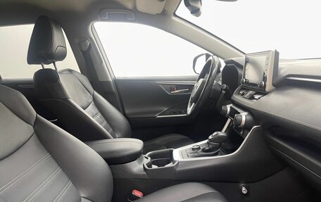 Toyota RAV4, 2021 год, 3 795 000 рублей, 12 фотография