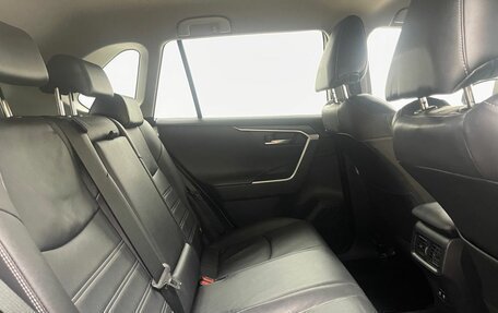 Toyota RAV4, 2021 год, 3 795 000 рублей, 13 фотография