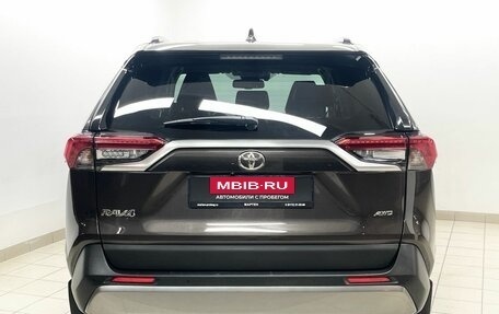 Toyota RAV4, 2021 год, 3 795 000 рублей, 5 фотография