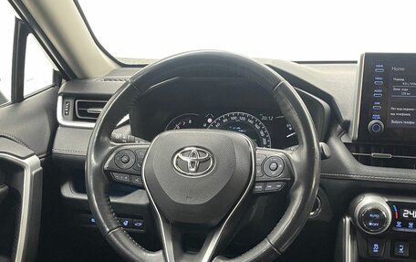 Toyota RAV4, 2021 год, 3 795 000 рублей, 21 фотография