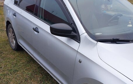 Skoda Rapid I, 2015 год, 480 000 рублей, 2 фотография