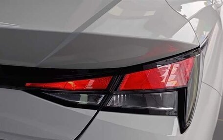 Hyundai Elantra, 2025 год, 1 780 000 рублей, 8 фотография