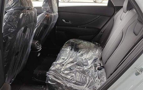 Hyundai Elantra, 2025 год, 1 780 000 рублей, 17 фотография