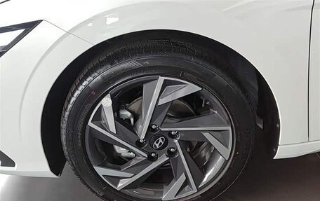 Hyundai Elantra, 2025 год, 1 780 000 рублей, 25 фотография