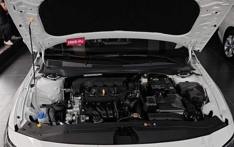 Hyundai Elantra, 2025 год, 1 780 000 рублей, 23 фотография