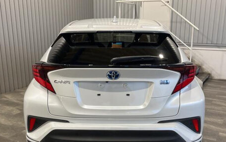 Toyota C-HR I рестайлинг, 2021 год, 1 905 000 рублей, 4 фотография