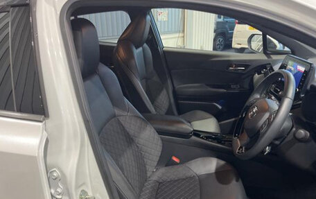 Toyota C-HR I рестайлинг, 2021 год, 1 905 000 рублей, 7 фотография