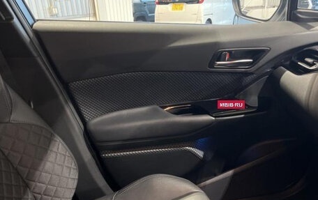 Toyota C-HR I рестайлинг, 2021 год, 1 905 000 рублей, 8 фотография