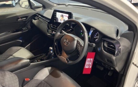 Toyota C-HR I рестайлинг, 2021 год, 1 905 000 рублей, 9 фотография