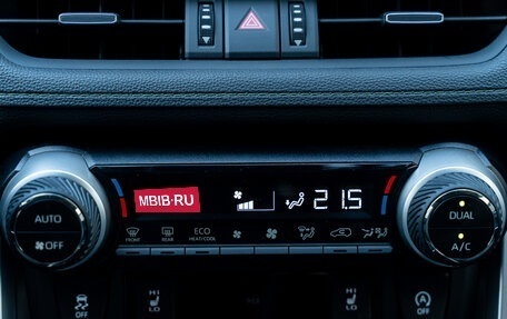 Toyota RAV4, 2025 год, 4 690 000 рублей, 27 фотография