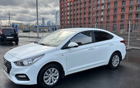 Hyundai Solaris II рестайлинг, 2017 год, 1 200 000 рублей, 2 фотография