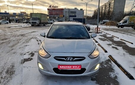 Hyundai Solaris II рестайлинг, 2012 год, 750 000 рублей, 1 фотография