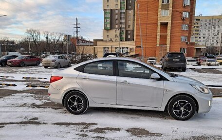 Hyundai Solaris II рестайлинг, 2012 год, 750 000 рублей, 3 фотография