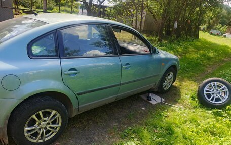 Volkswagen Passat B5+ рестайлинг, 1998 год, 305 000 рублей, 2 фотография