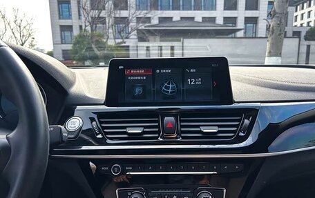 BMW 1 серия, 2021 год, 1 760 000 рублей, 13 фотография