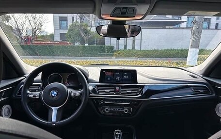 BMW 1 серия, 2021 год, 1 760 000 рублей, 10 фотография