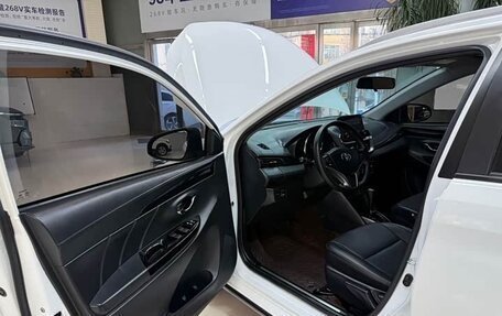 Toyota Yaris XP150 рестайлинг, 2022 год, 1 399 000 рублей, 9 фотография