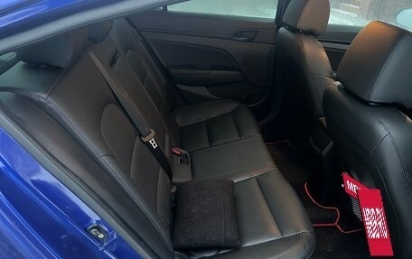 Hyundai Elantra VI рестайлинг, 2019 год, 1 800 000 рублей, 9 фотография