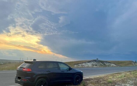 Jeep Cherokee, 2014 год, 1 700 000 рублей, 2 фотография