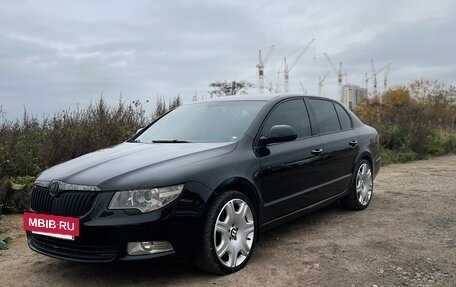 Skoda Superb III рестайлинг, 2008 год, 909 000 рублей, 13 фотография