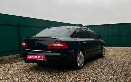 Skoda Superb III рестайлинг, 2008 год, 909 000 рублей, 11 фотография