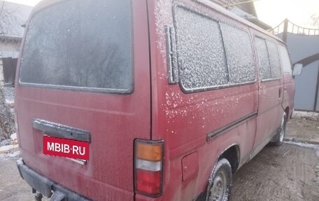 Nissan Urvan III, 1992 год, 280 000 рублей, 6 фотография