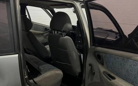 Chevrolet Niva I рестайлинг, 2005 год, 150 000 рублей, 10 фотография