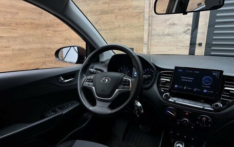 Hyundai Solaris II рестайлинг, 2021 год, 1 690 000 рублей, 9 фотография