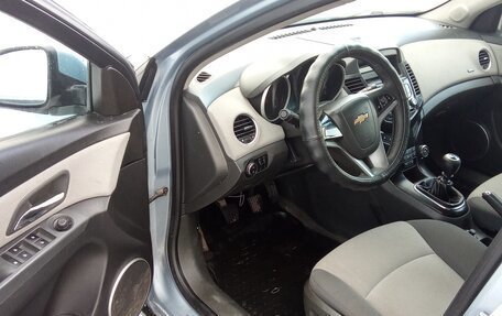 Chevrolet Cruze II, 2010 год, 510 000 рублей, 4 фотография