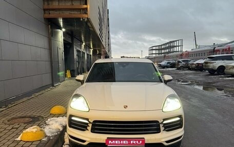 Porsche Cayenne III, 2018 год, 5 900 000 рублей, 1 фотография