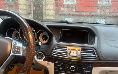 Mercedes-Benz E-Класс, 2015 год, 2 490 000 рублей, 21 фотография