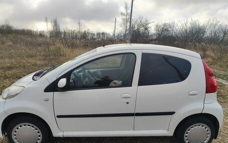 Peugeot 107 I рестайлинг, 2011 год, 450 000 рублей, 3 фотография