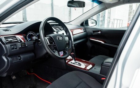 Toyota Camry, 2013 год, 1 749 000 рублей, 10 фотография