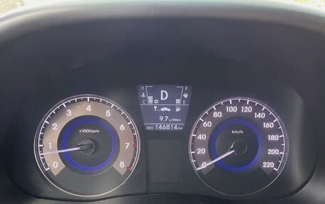 Hyundai Solaris II рестайлинг, 2012 год, 690 000 рублей, 21 фотография