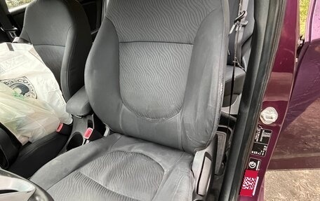 Hyundai Solaris II рестайлинг, 2012 год, 690 000 рублей, 19 фотография