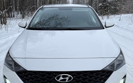 Hyundai Solaris II рестайлинг, 2021 год, 1 425 000 рублей, 1 фотография