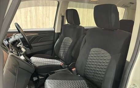 Mitsubishi Delica D:5 I, 2021 год, 2 780 000 рублей, 22 фотография